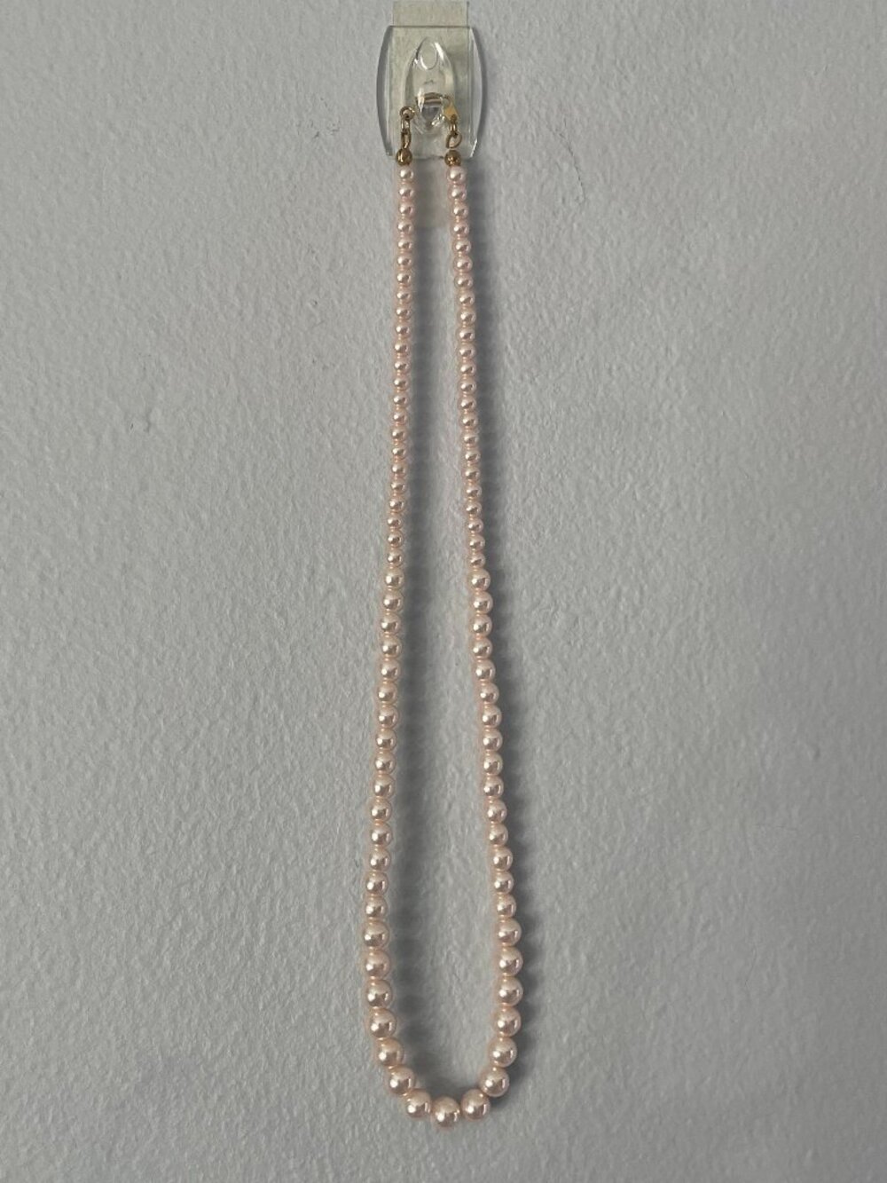 Delicate (faux) Pearl Necklace